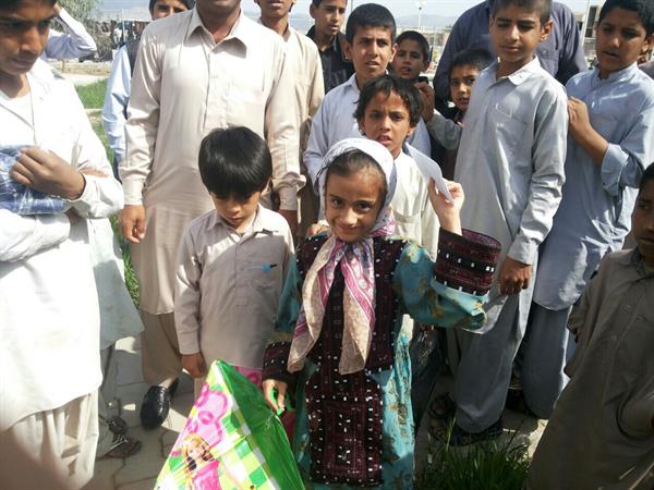 جشن باد بادک ها و بچه های کتابخانه حامی شهر محمدی ،سراوان سیستان بلوچستان