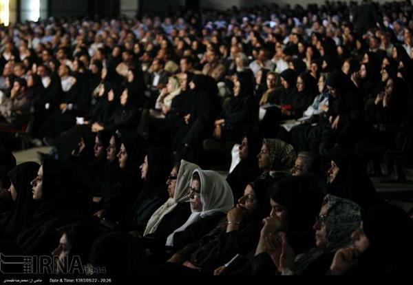 (دولت تشکل‌های مردم‌نهاد را تهدید نمی‌داند) حسن روحانی در نخستین همایش  ملی سازمانهای مردم نهاد