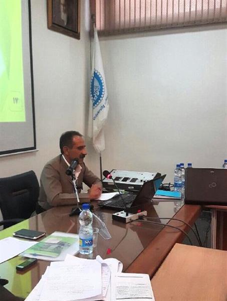 آقای عثمان رفاعی معلم منطقه محروم بانه وعضو هیات امنای انجمن حامی در پنل ۳ کنفرانس توسعه و عدالت آموزشی