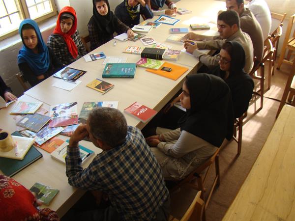 گفتگو  وتفاهم با شهردار وشورای شهر زرینه به منظور  حفظ و گسترش  فعالیت کتابخانه زرینه کردستان
