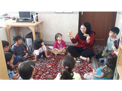 آموزش کودکان با بازی در کتابخانه‌ی حامی ـ رشد ۱۳