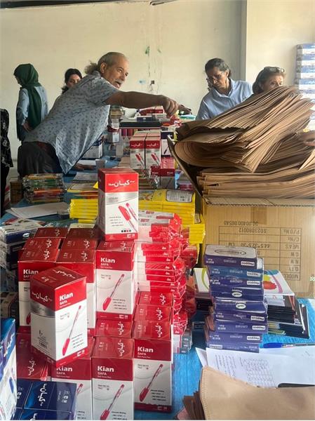 کمپین حمایت تحصیلی ۱۴۰۳ ـ بسته‌بندی نوشت‌افزار 37